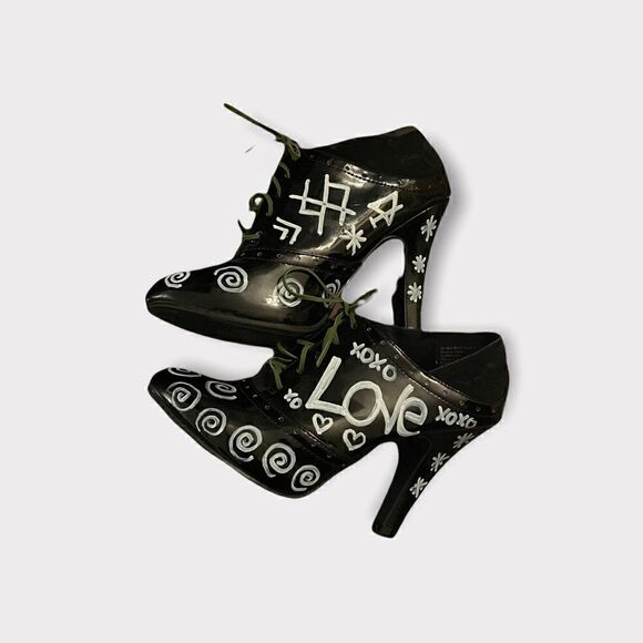 Size 7.5 Fioni Black Custom Graffiti Oxford Bootie - Picture 6 of 7